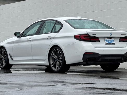 Used 2023 BMW M550i xDrive image 3