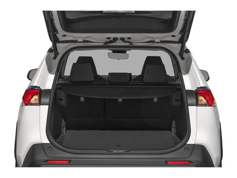 Used 2022 Toyota RAV4 XLE w/ Convenience Package FWD image 6