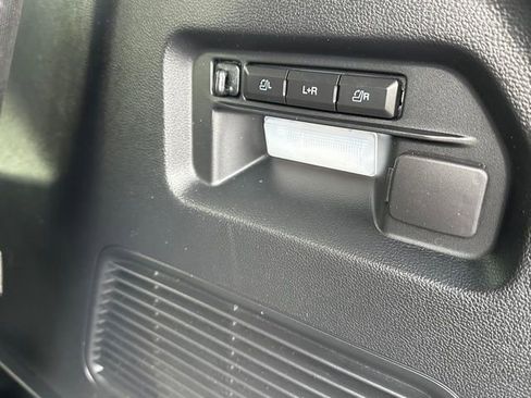 Used 2023 Ford Explorer Limited AWD/4WD image 12