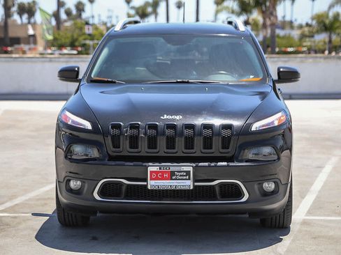 Used 2018 Jeep Cherokee Limited FWD image 3
