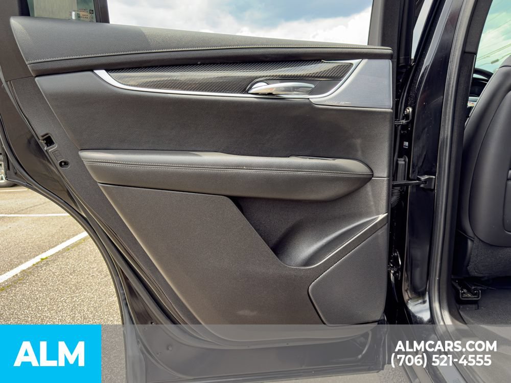 Used 2024 Cadillac XT6 Sport w/ LPO, Onyx Lite Package AWD/4WD image 17