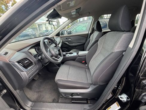 Used 2022 Nissan Rogue SV FWD image 27