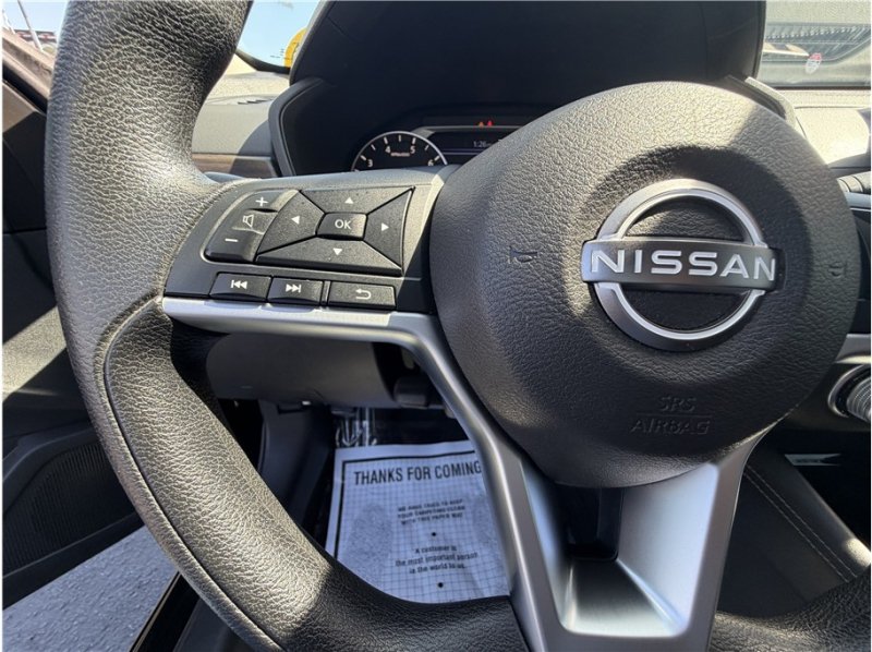 Used 2023 Nissan Altima 2.5 SV FWD image 29