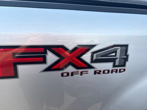 Used 2019 Ford F350 XLT w/ XLT Premium Package AWD/4WD image 16
