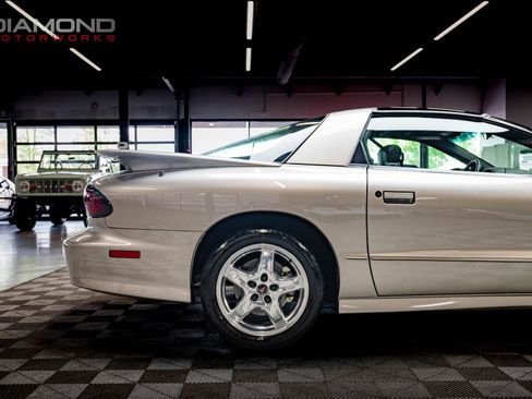 Used 2002 Pontiac Firebird Formula RWD image 13