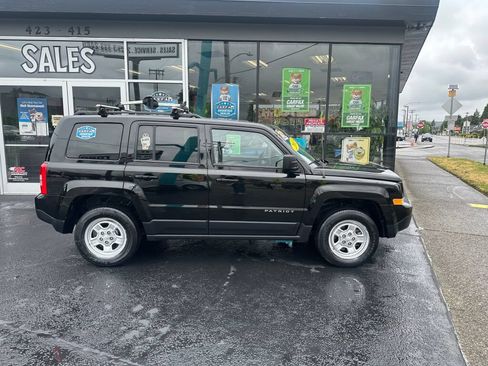 Used 2015 Jeep Patriot Sport w/ Power Value Group AWD/4WD image 5