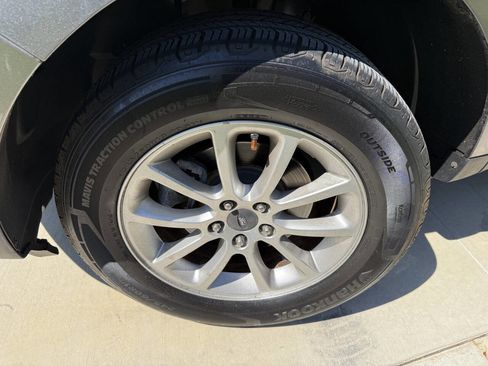 Used 2009 Ford Edge SEL image 7