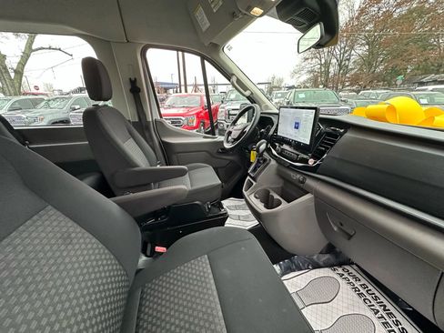 Used 2023 Ford Transit 350 XLT image 20