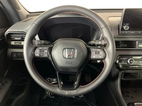 Used 2025 Honda Pilot Sport image 30