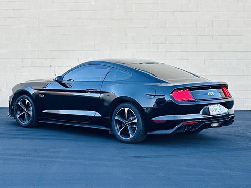 Used 2018 Ford Mustang GT RWD image 5