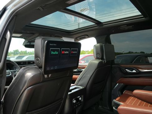 Used 2024 GMC Yukon Denali Ultimate AWD/4WD image 29