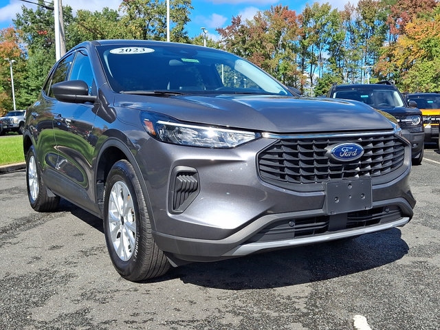 Certified 2023 Ford Escape Active AWD/4WD image 2