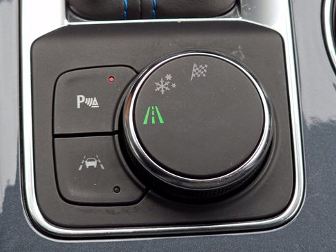 Used 2024 Chevrolet Blazer RS w/ Enhanced Convenience Package FWD image 15