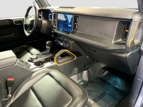 Used 2024 Ford Bronco Badlands AWD/4WD image 30
