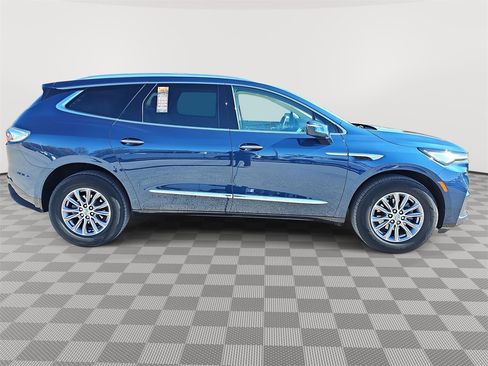 Certified 2023 Buick Enclave Essence image 4