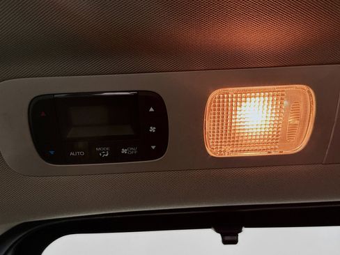 Used 2014 Honda Odyssey Touring image 27