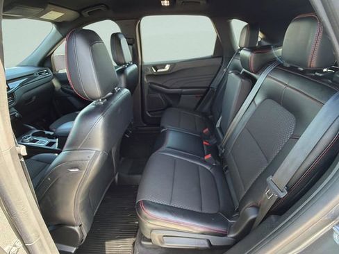 Certified 2023 Ford Escape ST-Line Select w/ Tech Pack #2 image 17