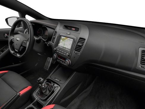 Used 2017 Kia Forte LX image 19