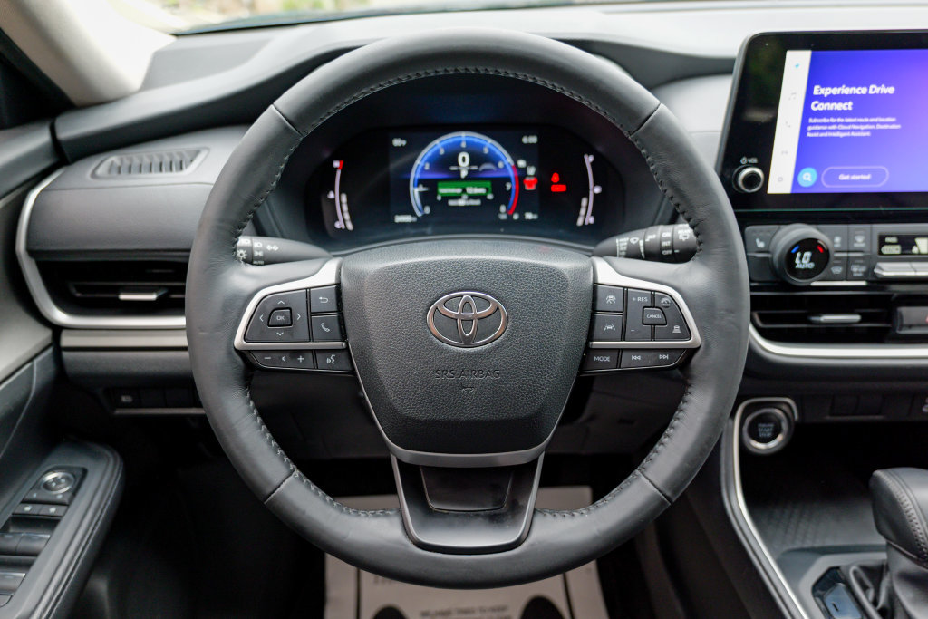 Used 2024 Toyota Grand Highlander AWD image 44