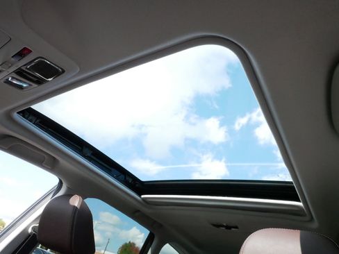 Used 2018 Subaru Forester 2.5i Touring image 32