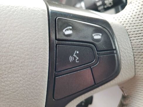 Used 2014 Toyota Sienna SE image 15