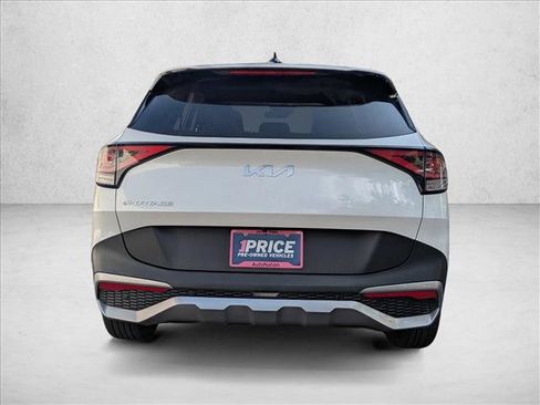 Used 2025 Kia Sportage LX FWD image 7