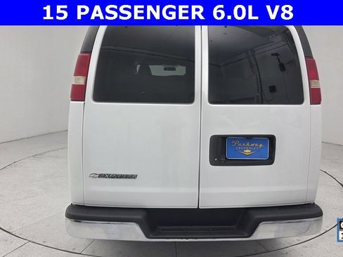 Used 2018 Chevrolet Express 3500 LT w/ LT Preferred Equipment Group image 4