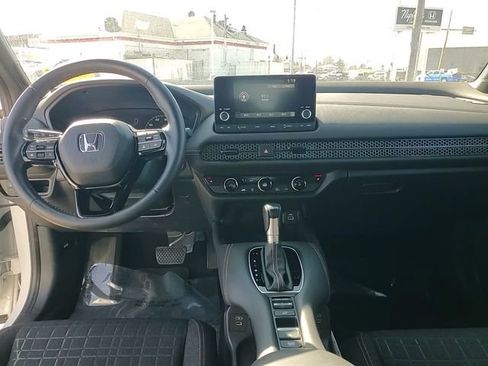 Used 2024 Honda HR-V Sport image 12