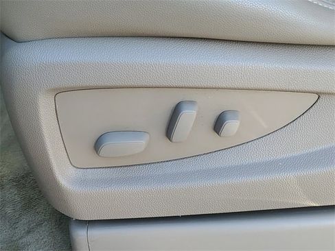 Used 2015 Chevrolet Tahoe LTZ image 18