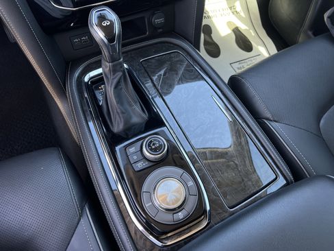 Used 2021 INFINITI QX80 Luxe w/ Cargo Package image 18