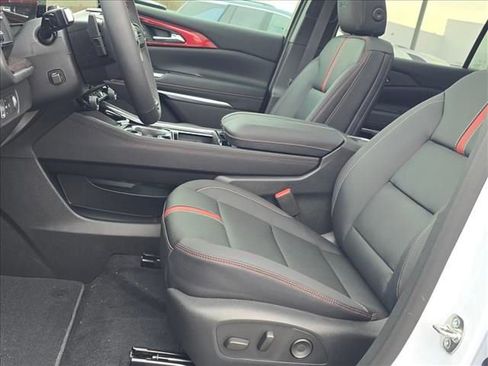 New 2026 Chevrolet Traverse RS image 14