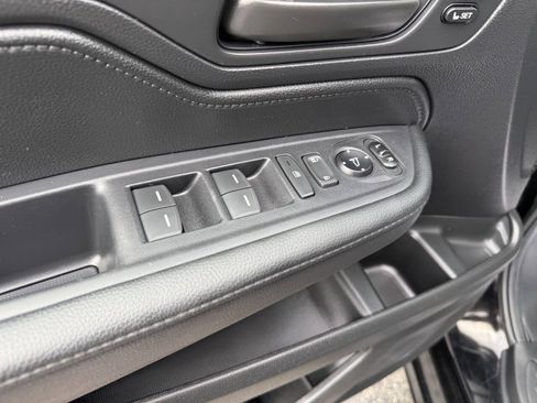 Used 2025 Honda Odyssey Sport-L image 15