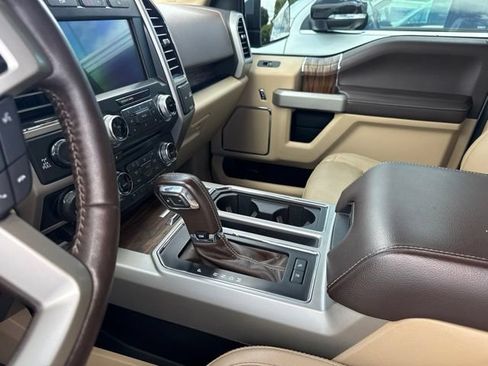 Used 2018 Ford F150 Lariat w/ Equipment Group 502A Luxury AWD/4WD image 13