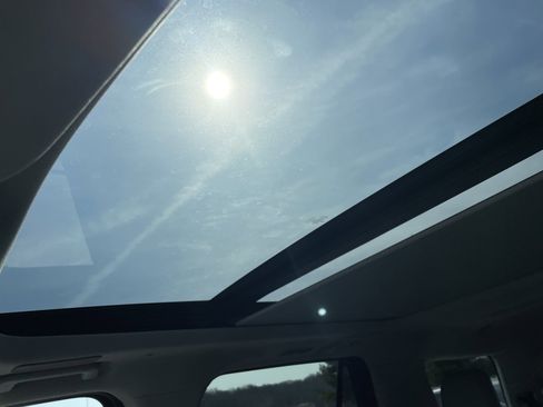 Used 2025 Ford Expedition Platinum w/ Platinum Ultimate Package image 18