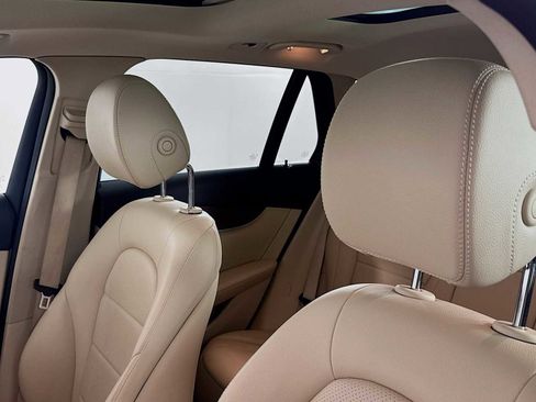 Used 2022 Mercedes-Benz GLC 300 4MATIC image 21