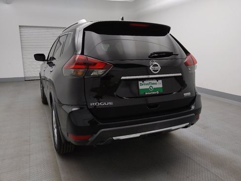 Used 2019 Nissan Rogue S w/ Special Edition Package FWD image 6