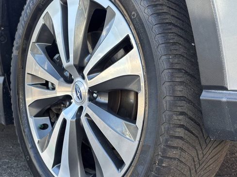 Used 2019 Subaru Ascent Premium AWD/4WD image 32