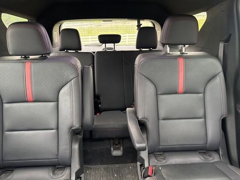 Used 2024 Chevrolet Traverse RS w/ LPO, Floor Liner Package AWD/4WD image 17