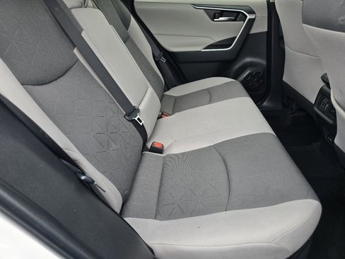 Certified 2022 Toyota RAV4 XLE w/ Convenience Package AWD/4WD image 19