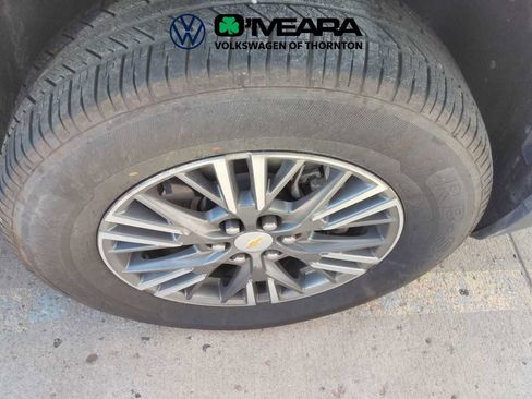 Used 2025 Chevrolet Traverse LT AWD/4WD image 7