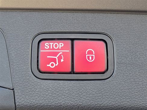 Used 2021 Mercedes-Benz GLC 300 GLC 300 image 11