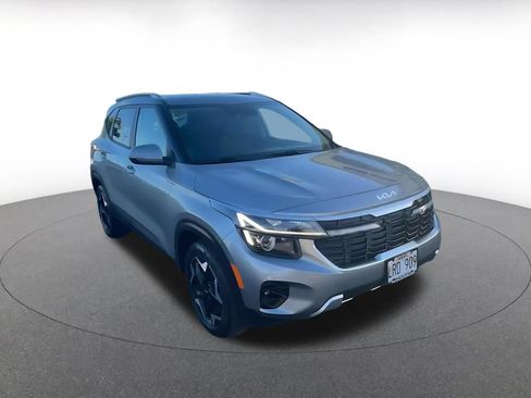 Used 2025 Kia Seltos S FWD image 3