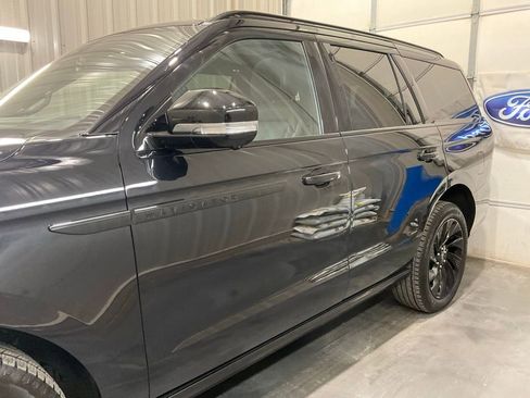 Used 2025 Lincoln Navigator Reserve w/ Jet Appearance Package image 5