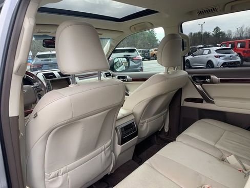 Used 2016 Lexus GX 460 w/ Premium Package image 20