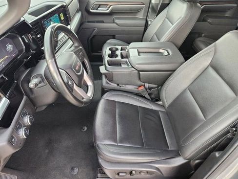 Used 2025 GMC Sierra 1500 SLT image 12