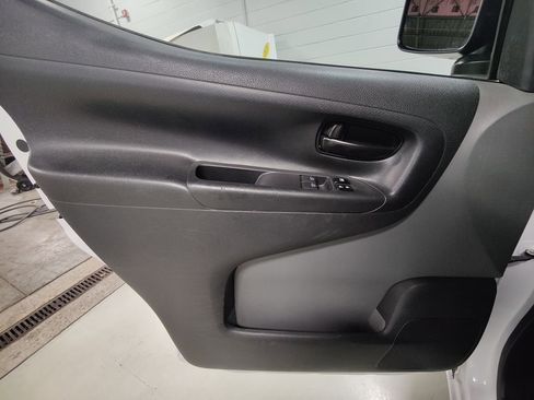 Used 2021 Nissan NV200 S image 19