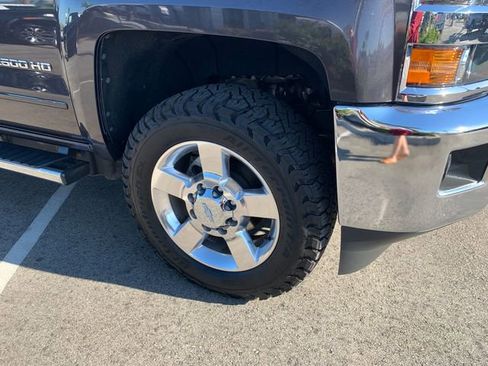 Used 2016 Chevrolet Silverado 2500 LT w/ LT Convenience Package image 5