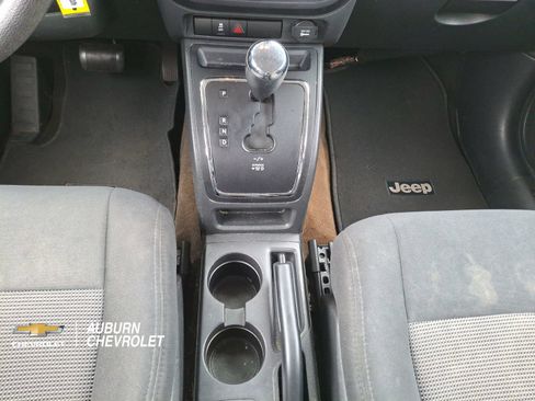 Used 2016 Jeep Patriot Sport FWD image 12