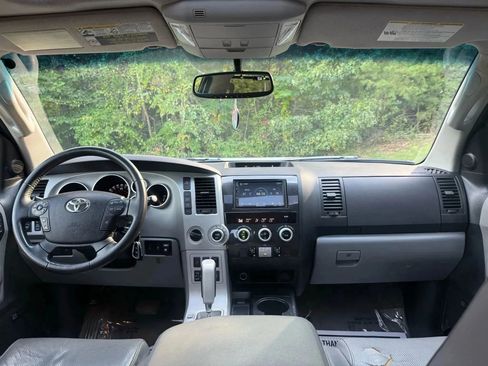 Used 2008 Toyota Sequoia Platinum image 31