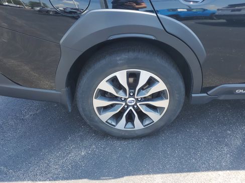 Certified 2023 Subaru Outback Limited AWD/4WD image 6